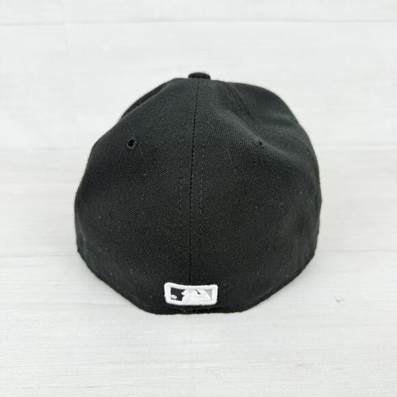 Chicago White Sox Hat Cap Fitted Mens 7 1/8 Black MLB Baseball New Era On Field - Picture 4 of 11